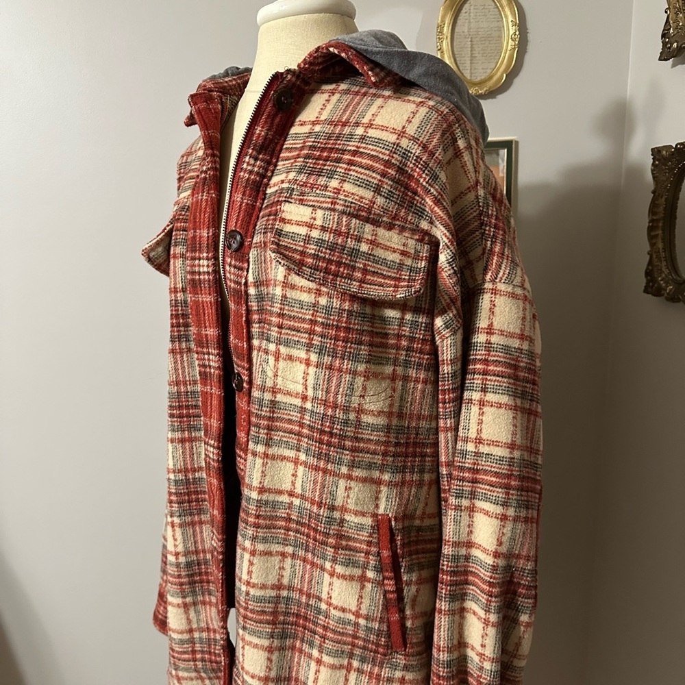 Gilded Intent Red and Cream Mixed Flannel Hooded Shacket - Picture 3 of 7